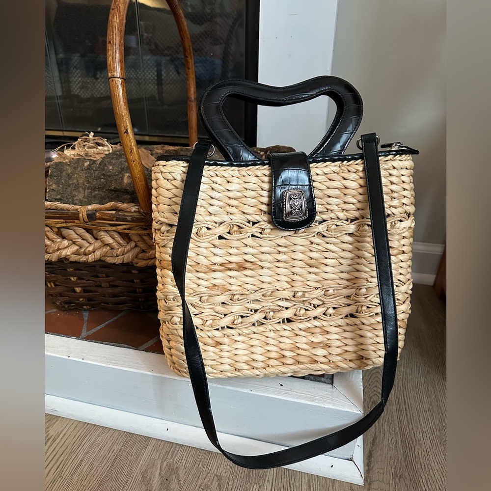 Elka Accessories Y2K tan woven straw bag with black vegan leather croc print